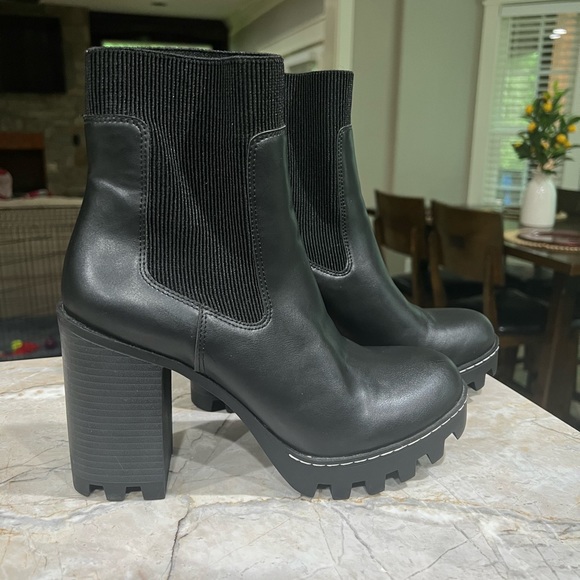 H&M - Picture 2 of 5